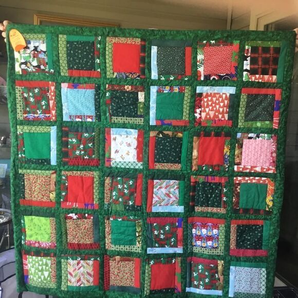 NWOT Handmade Holiday Quilt - Picture 1 of 13